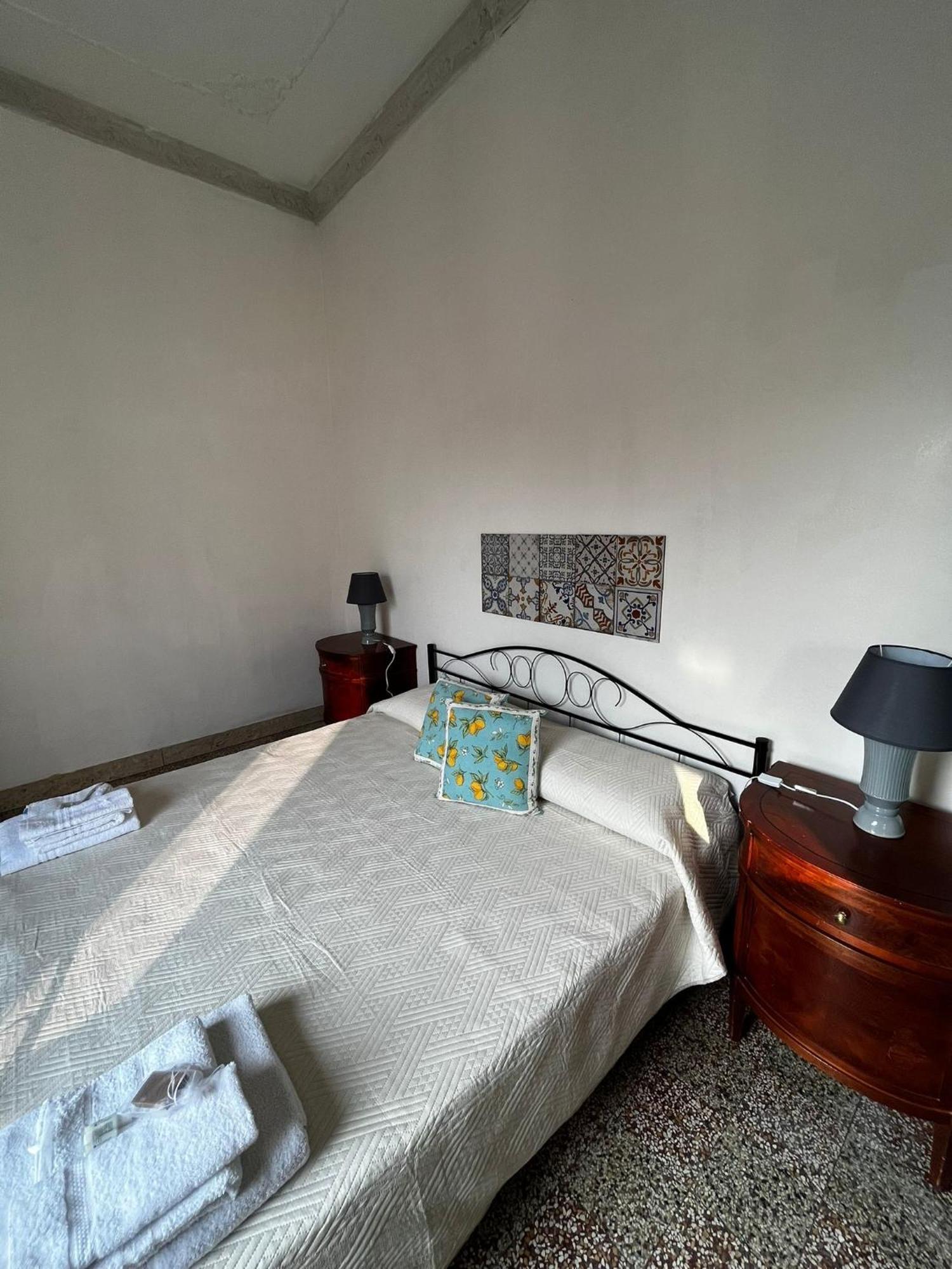 Mille Lire Peppe'S Home 巴勒莫 外观 照片